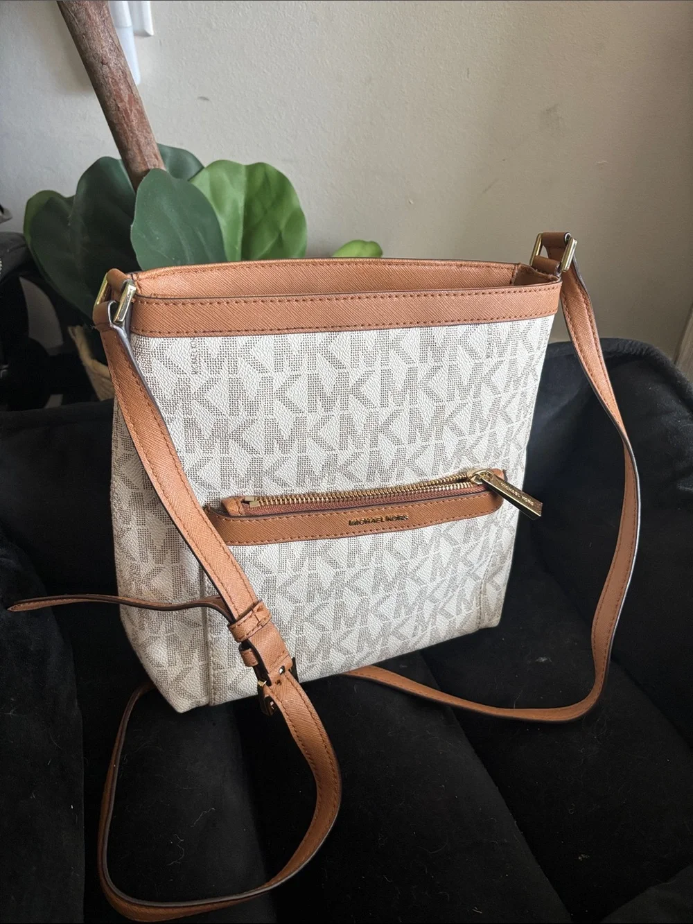 Michael Kors Signature Canvas Crossbody in White and Tan
